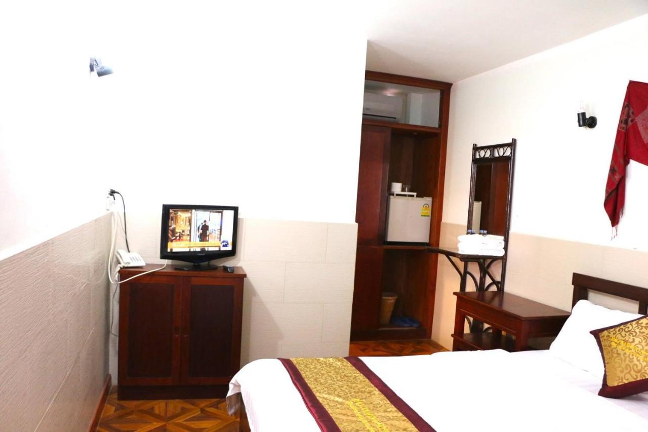 Mali Namphu Hotel Vientiane Buitenkant foto