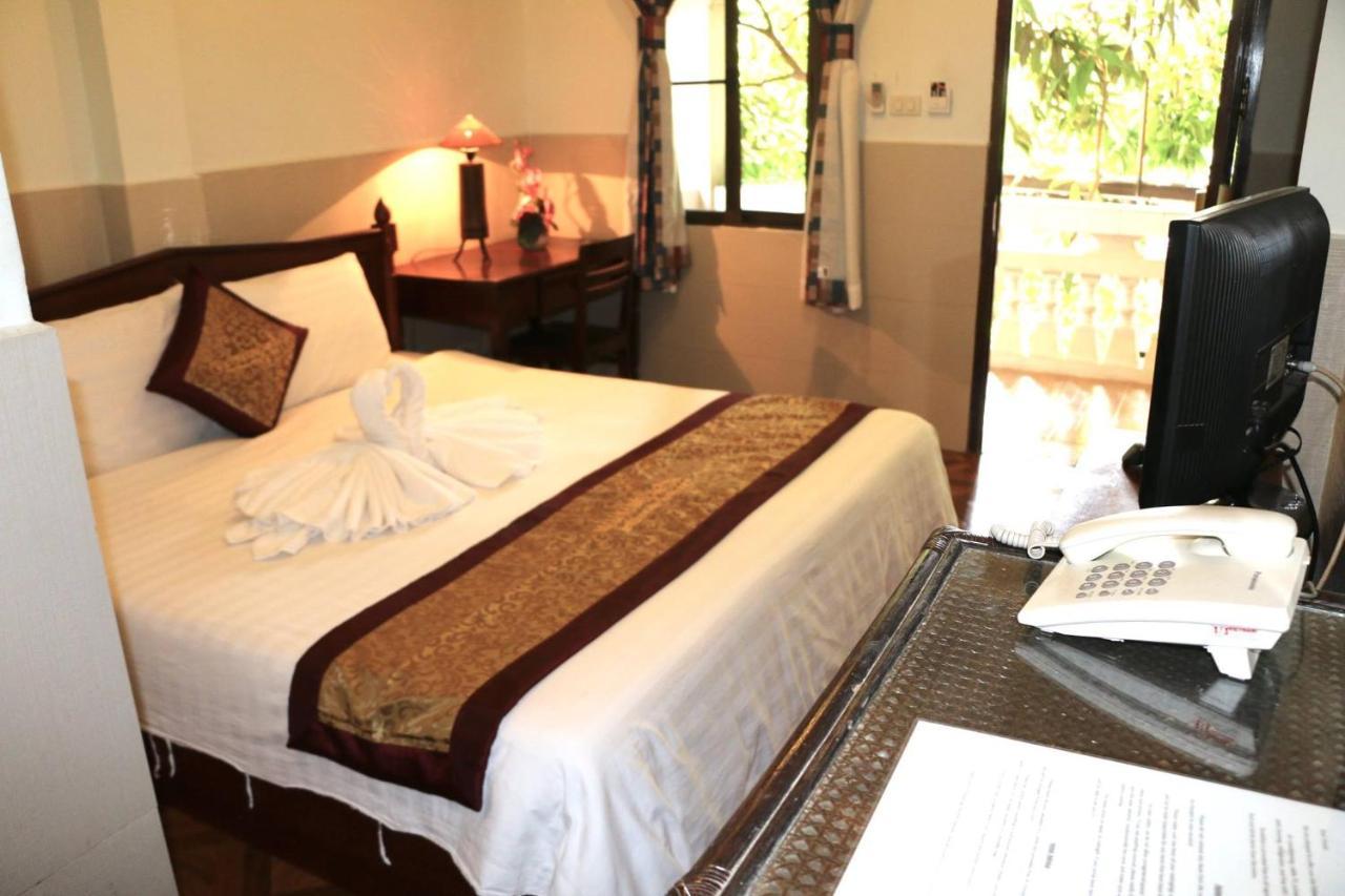 Mali Namphu Hotel Vientiane Buitenkant foto