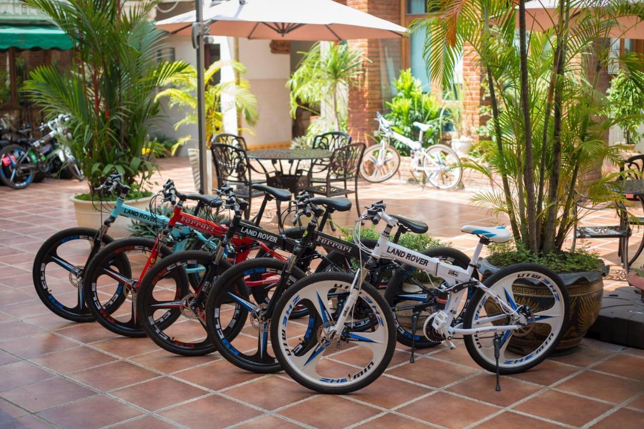 Mali Namphu Hotel Vientiane Buitenkant foto