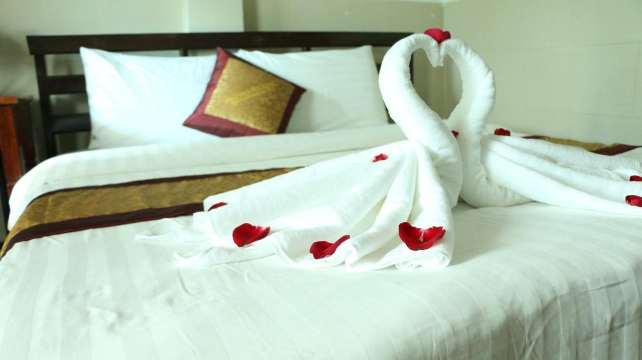 Mali Namphu Hotel Vientiane Buitenkant foto