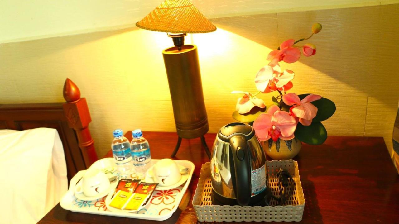 Mali Namphu Hotel Vientiane Buitenkant foto
