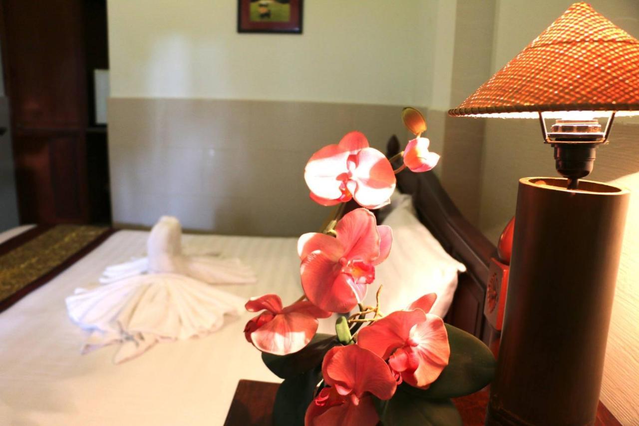 Mali Namphu Hotel Vientiane Buitenkant foto