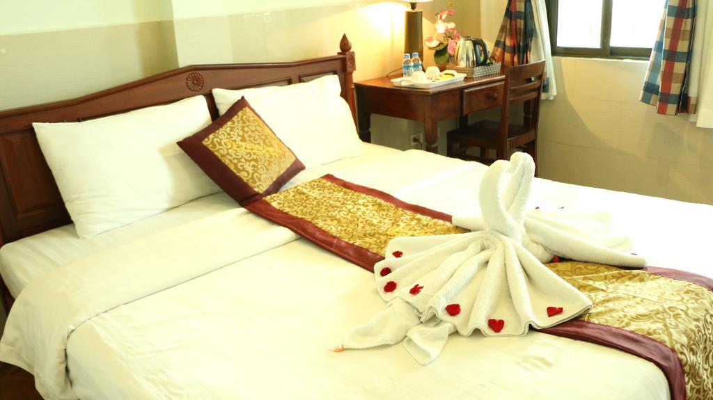 Mali Namphu Hotel Vientiane Buitenkant foto