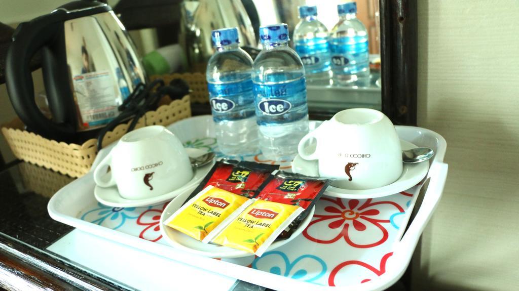 Mali Namphu Hotel Vientiane Buitenkant foto