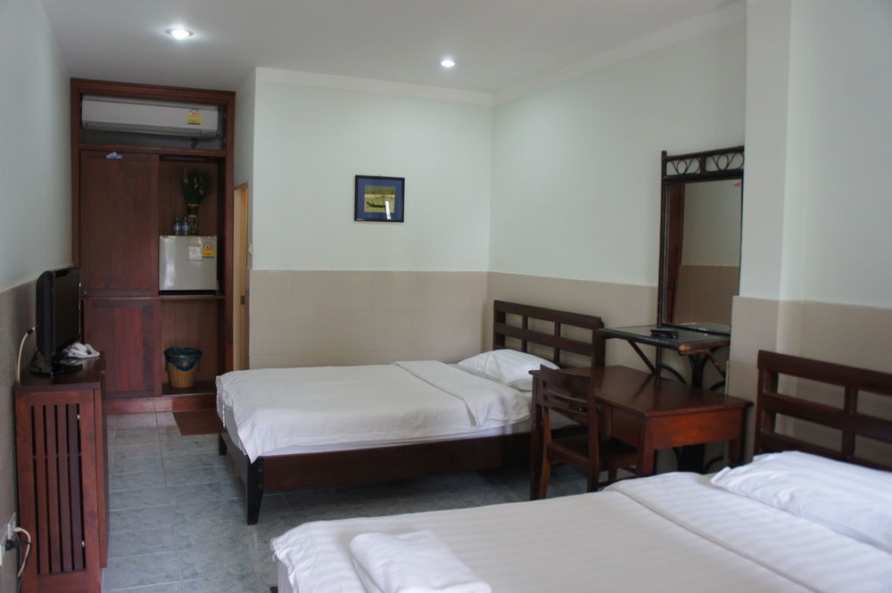 Mali Namphu Hotel Vientiane Buitenkant foto