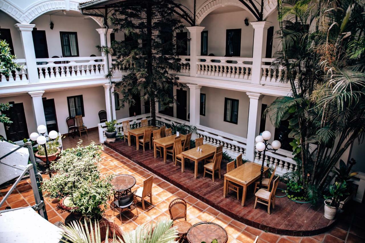 Mali Namphu Hotel Vientiane Buitenkant foto